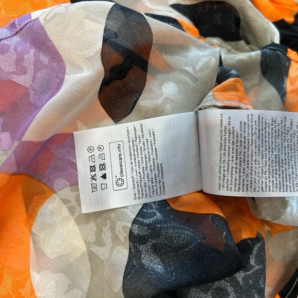 Kaffe NWT size 10 Abstract Print Blouse and Skirt Set- sheer effect, puff sleeve - Picture 13 of 16